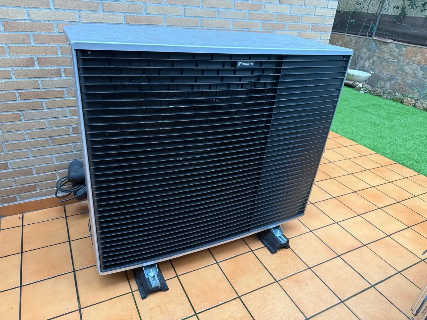 Aerotermia · Unidad exterior Daikin en terraza